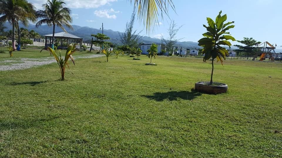 Evasion Beach Hotel Gressier Luaran gambar