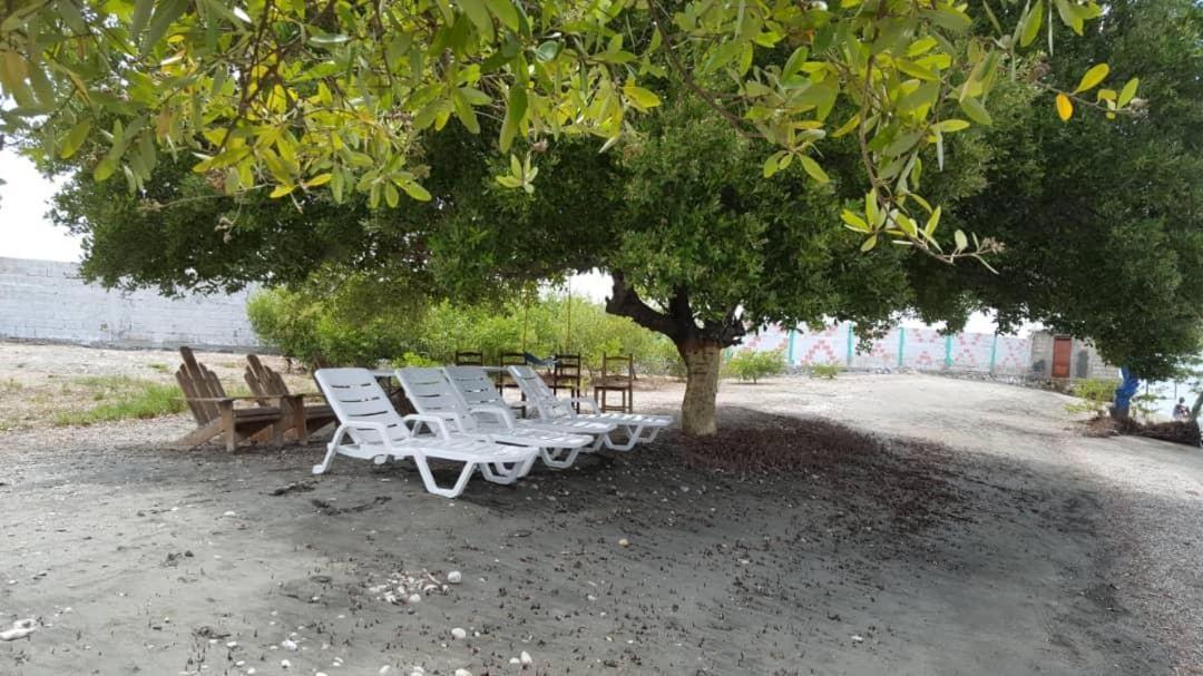 Evasion Beach Hotel Gressier Luaran gambar
